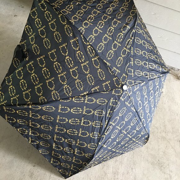 Bebe Small Black Folding Umbrella - So Pretty NEW Price is FIRM  Ki1  Totebox - Picture 1 of 4